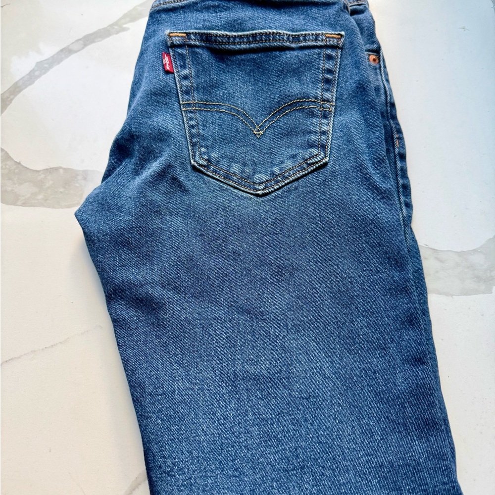 Levi 502 28 x 30 classic blue wash